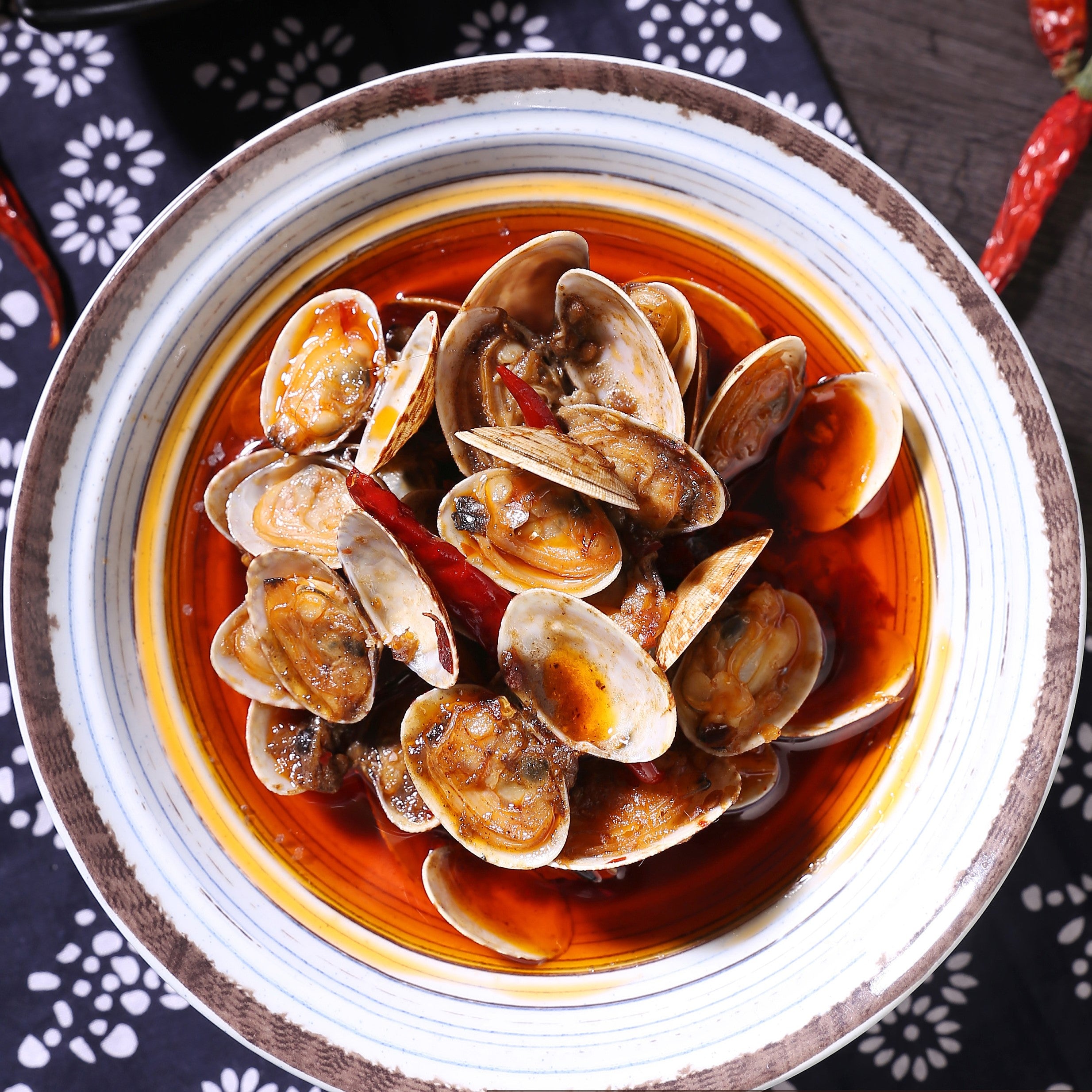 Numbing and Spicy Clams (2 lbs)