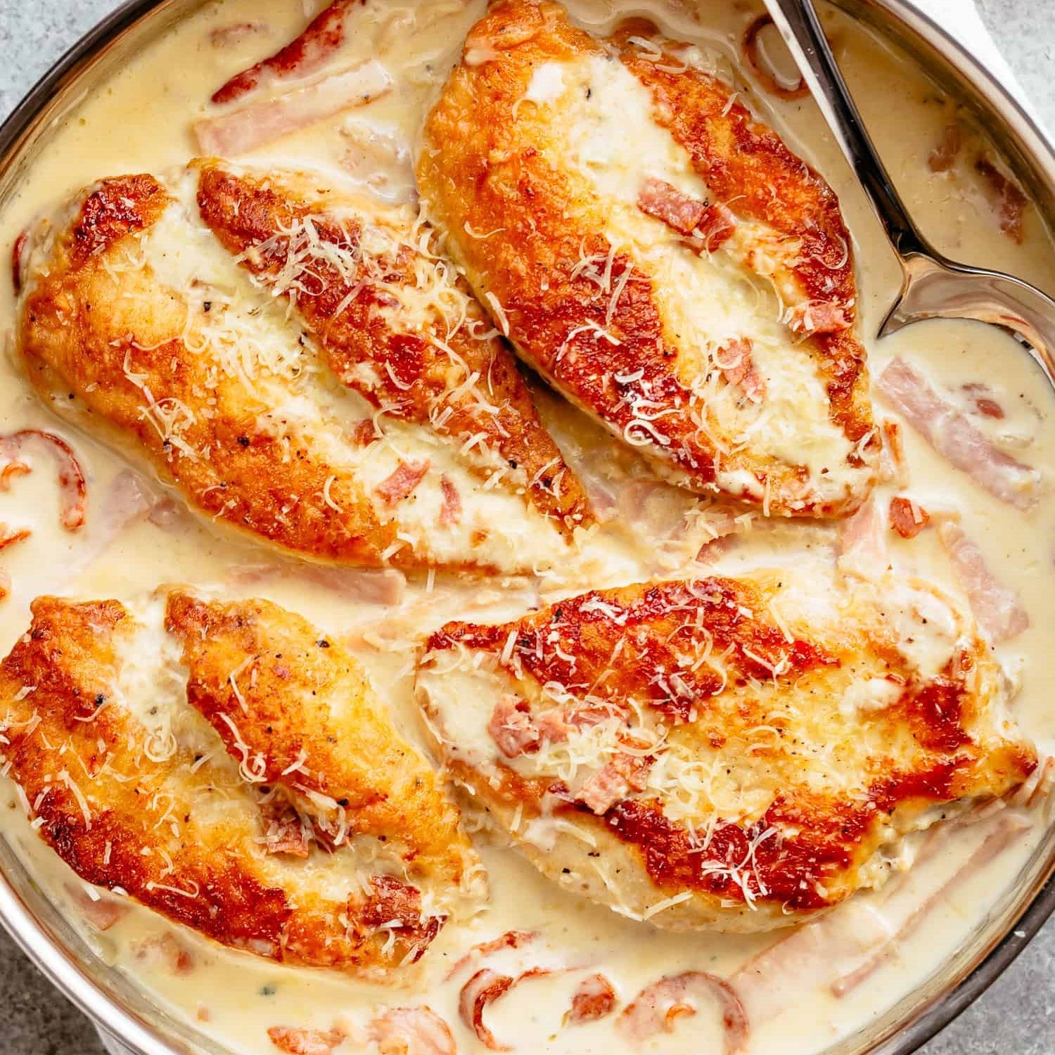 Roasted Chicken with Mushroom and Carbonara Sauce (2 lbs)