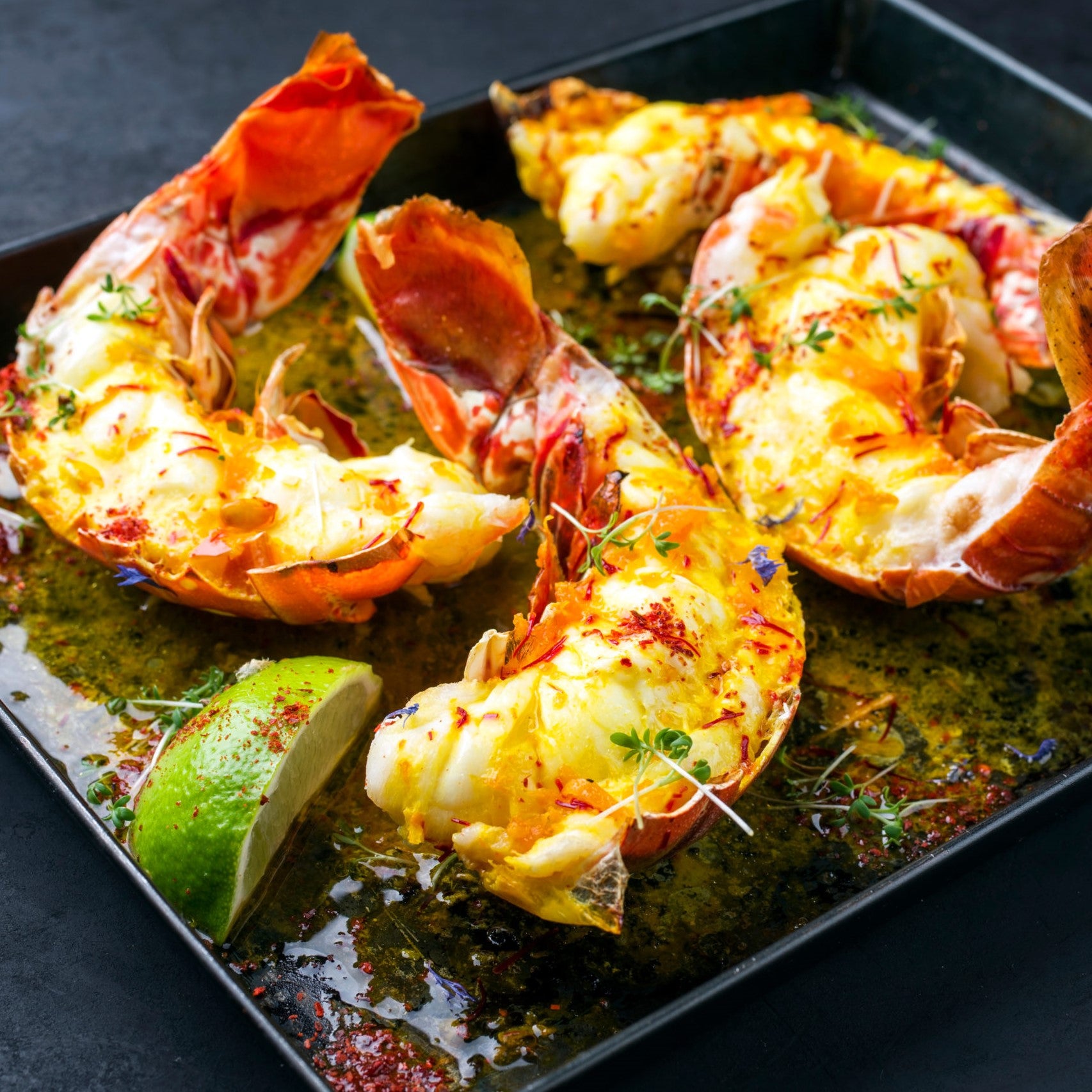 Baked Lobster Tail with Black Truffle and Cheese (6 pcs)