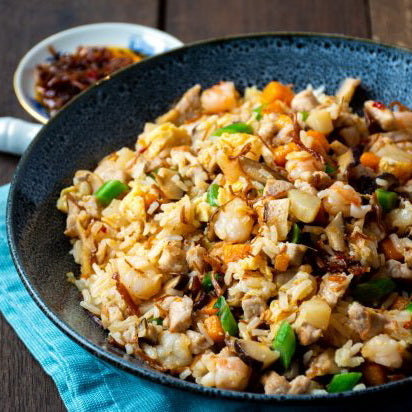 Diced Abalone and Seafood Fried Rice with XO Sauce (3lbs)